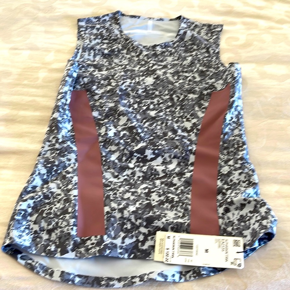 Alpha skin tank EA2135. adidas by Stella McCartney